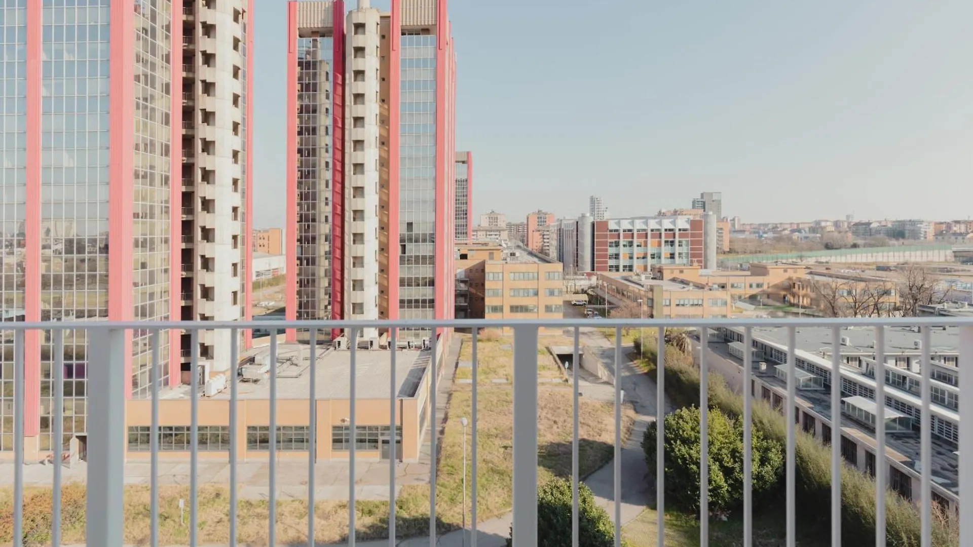 Gohost - Modern And Bright Apartments With Terrace And Balcony Milan
